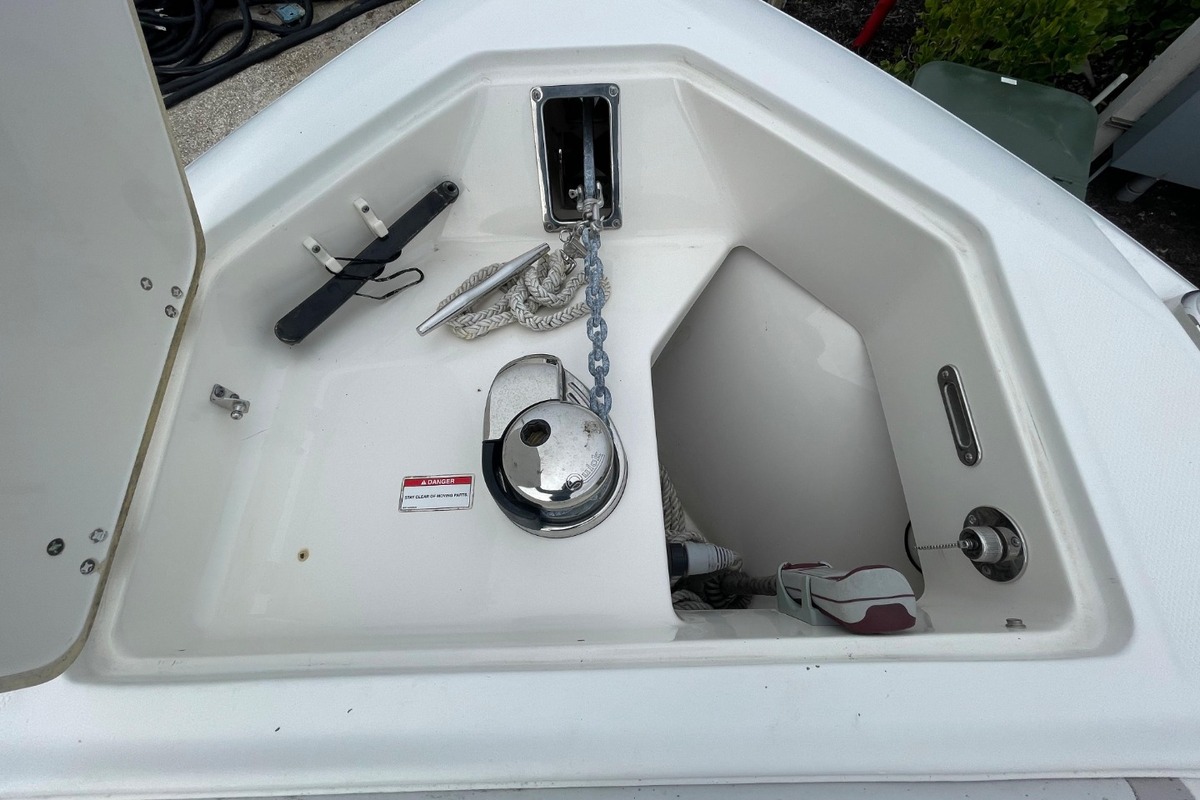 2014 Boston Whaler 280 Outrage, 1