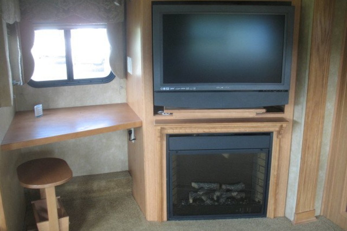 2008 Forest River Cardinal 37RL, 0
