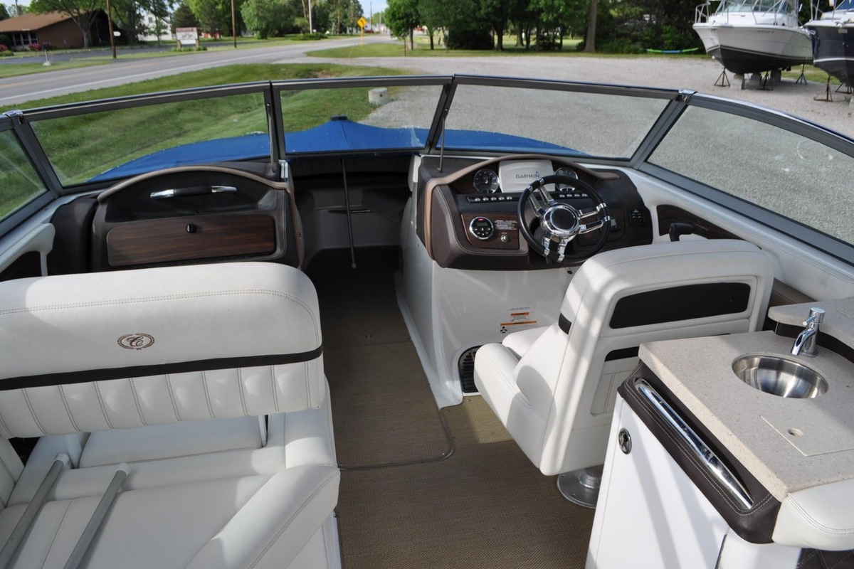 2014 Cobalt Boats A28 BIG POWER, 3
