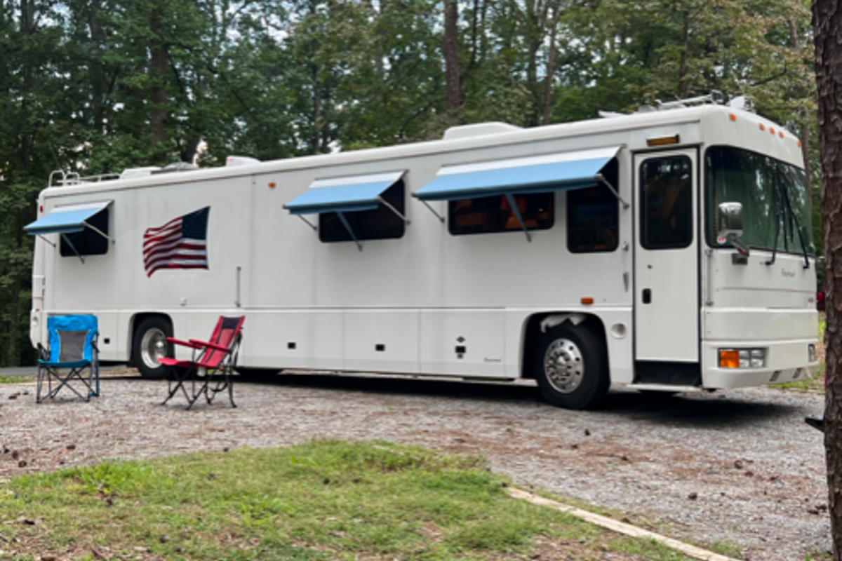1996 Foretravel U320, 21