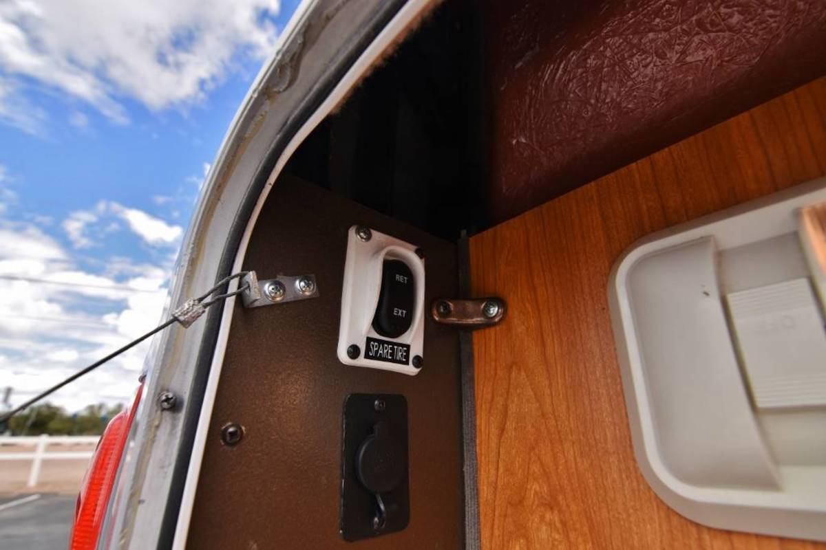 2004 Chinook DESTINY, 5