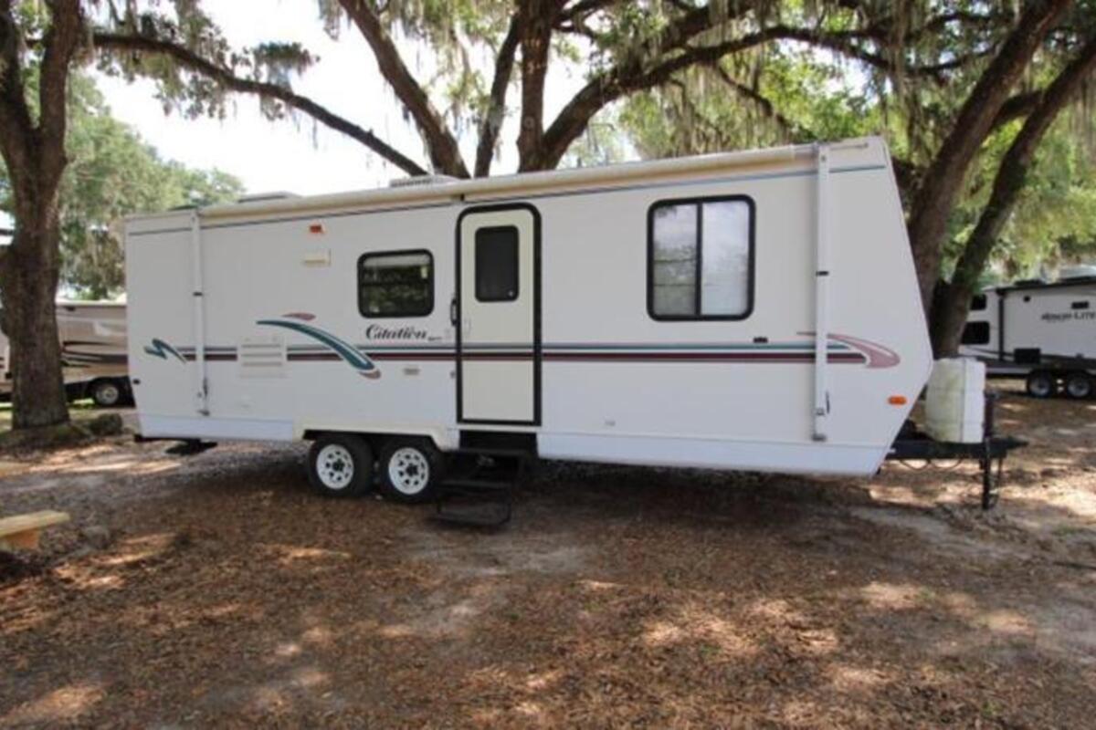 2003 Citation 27J 1 slideout, 0