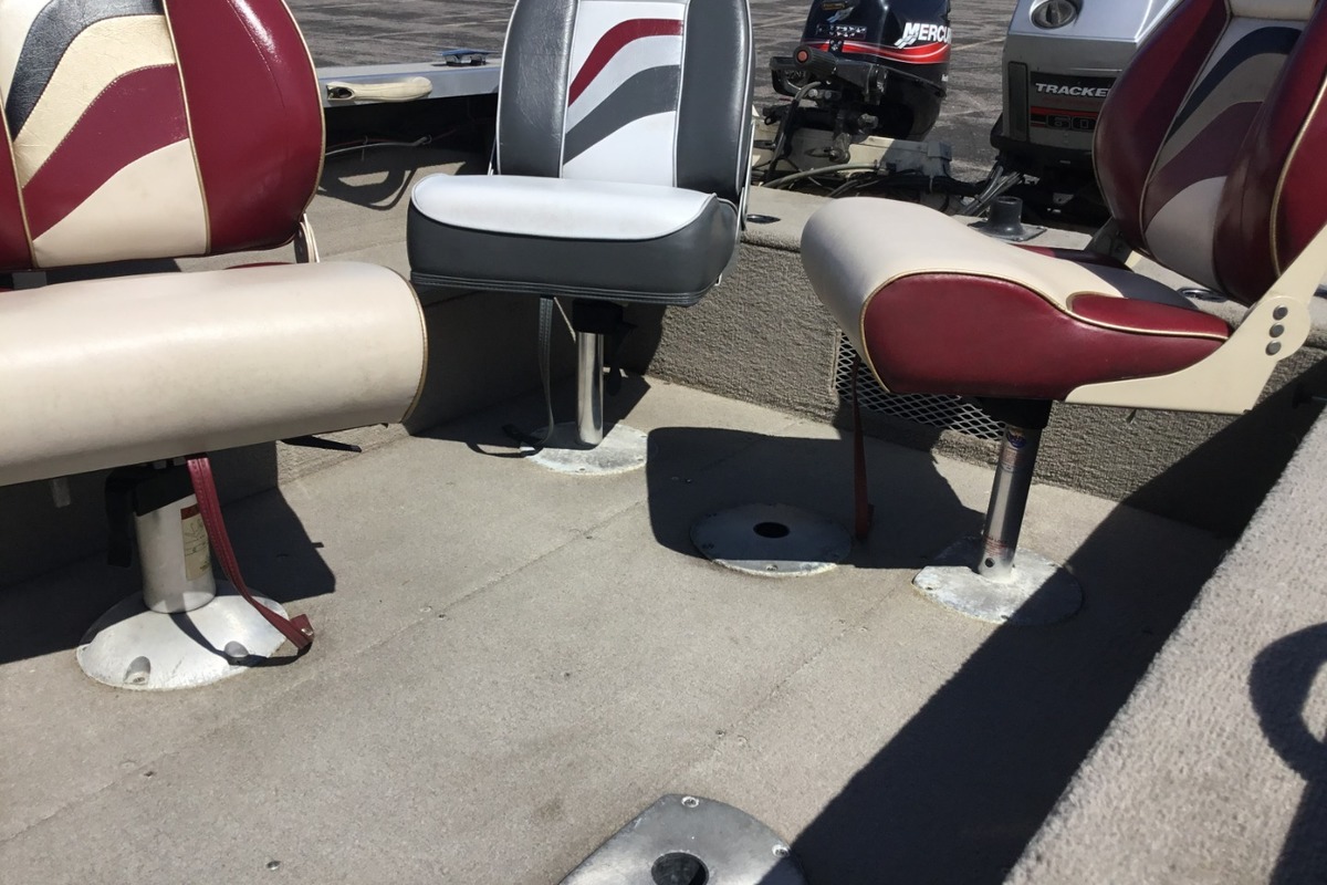 1999 Alumacraft Magnum 165, 4