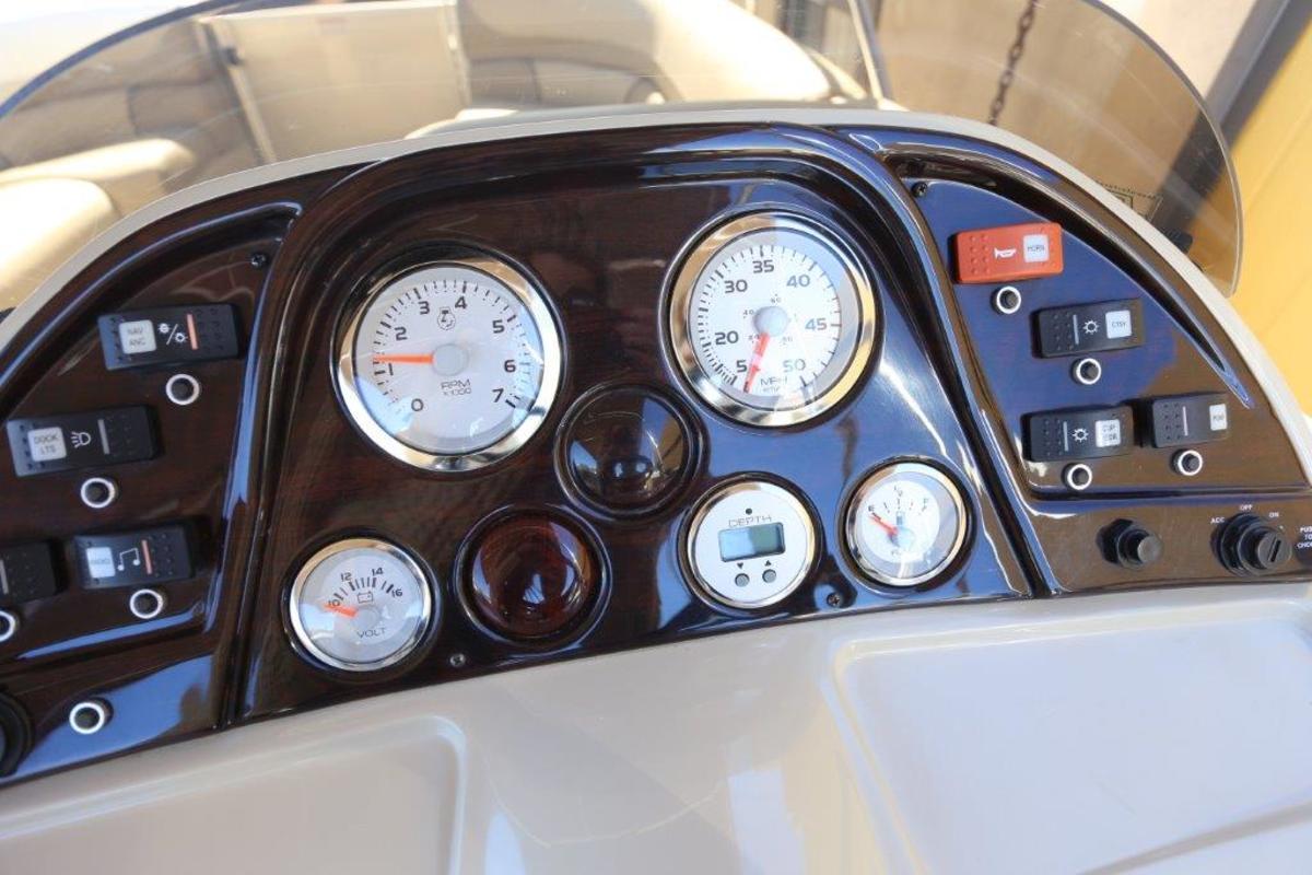 2016 Smoker Craft Sunchaser Eclipse 25, 23