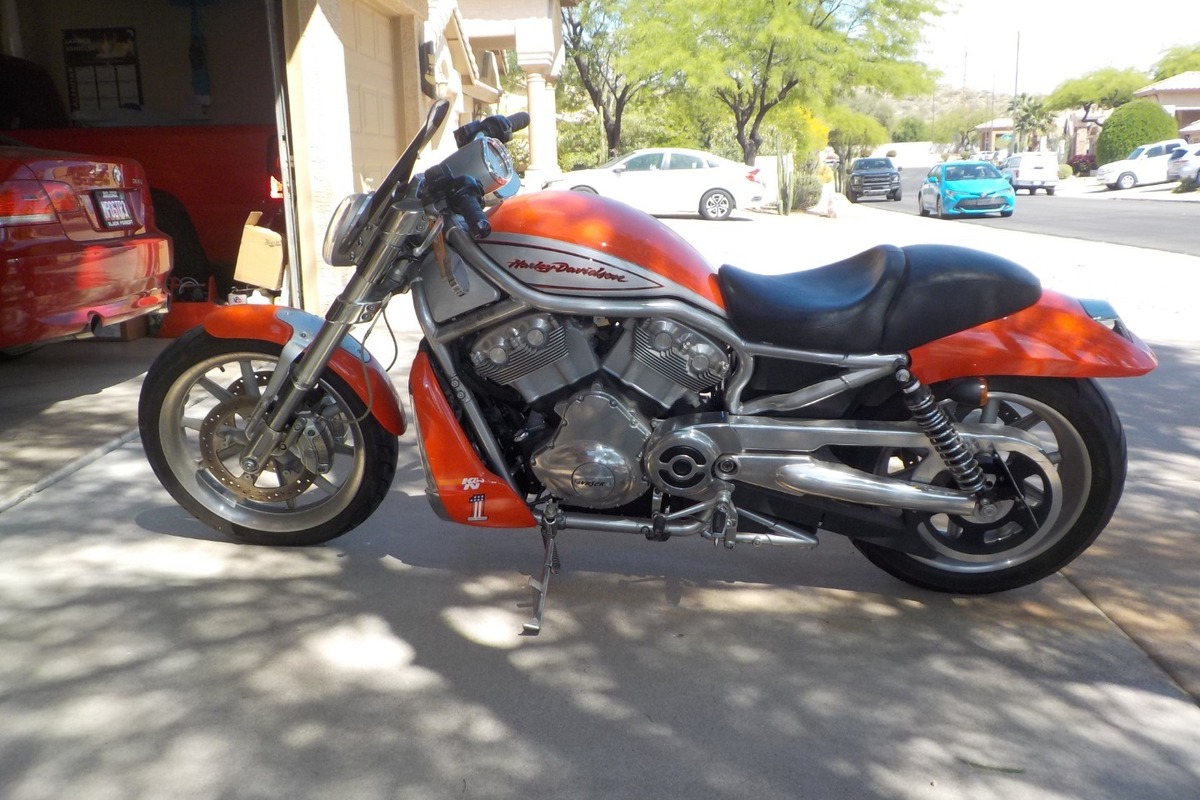 2006 Harley Davidson VRSCR Street Rod, 3