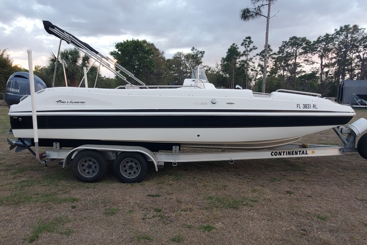 2017 Hurricane 231 SS, 0