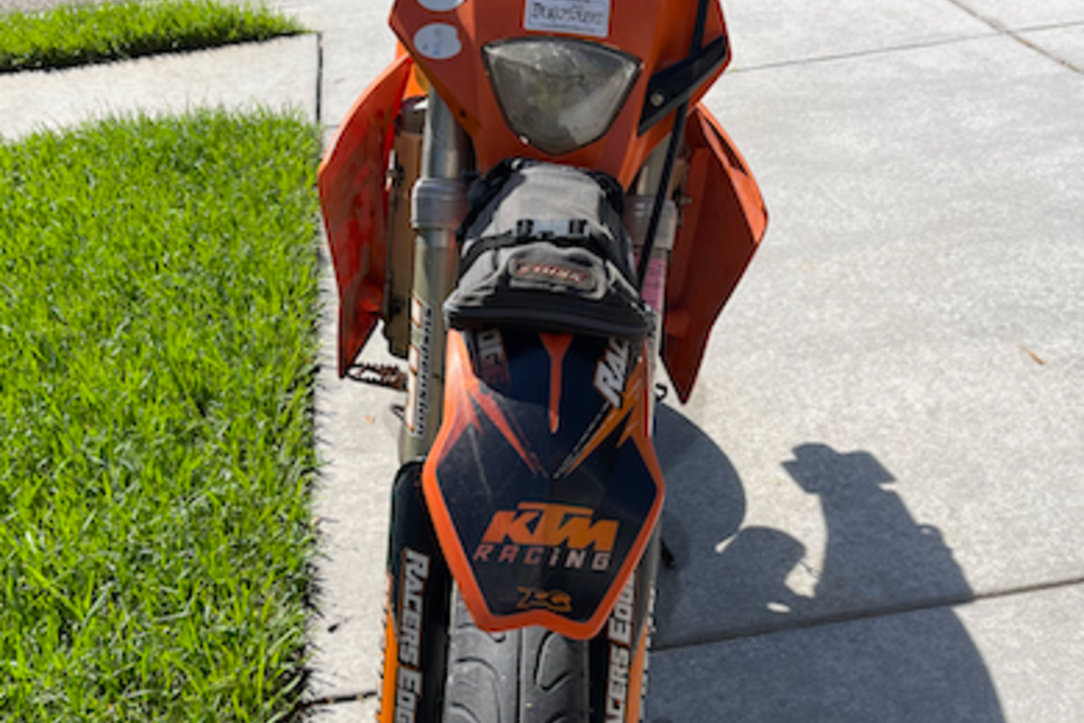 2005 KTM 400 EXC, 1
