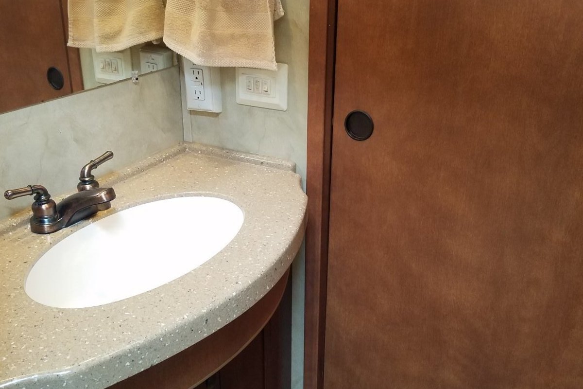 2012 Forest River Cedar Creek 34RSLA, 12