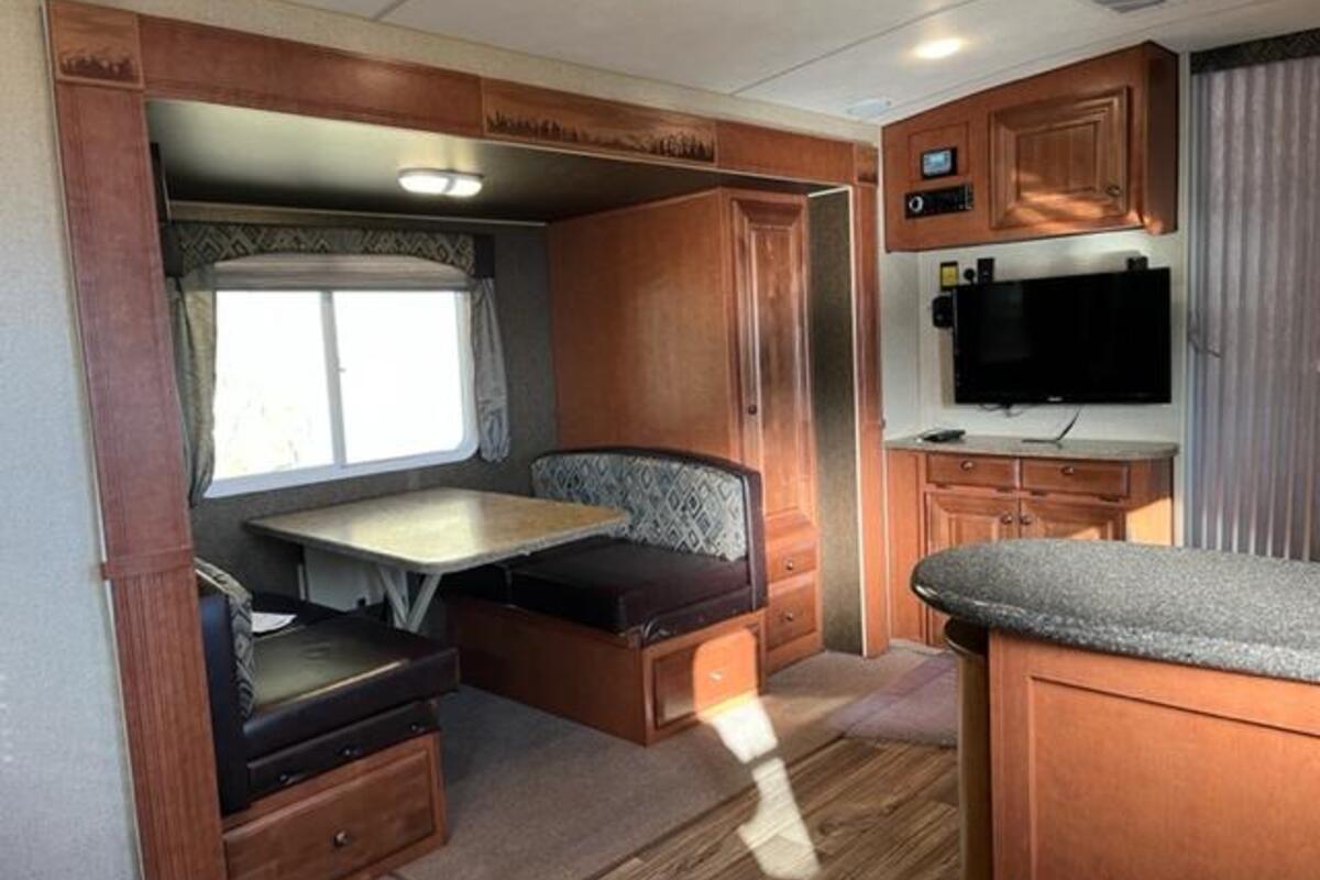 2019 Northwood Artic Fox 25Y, 7