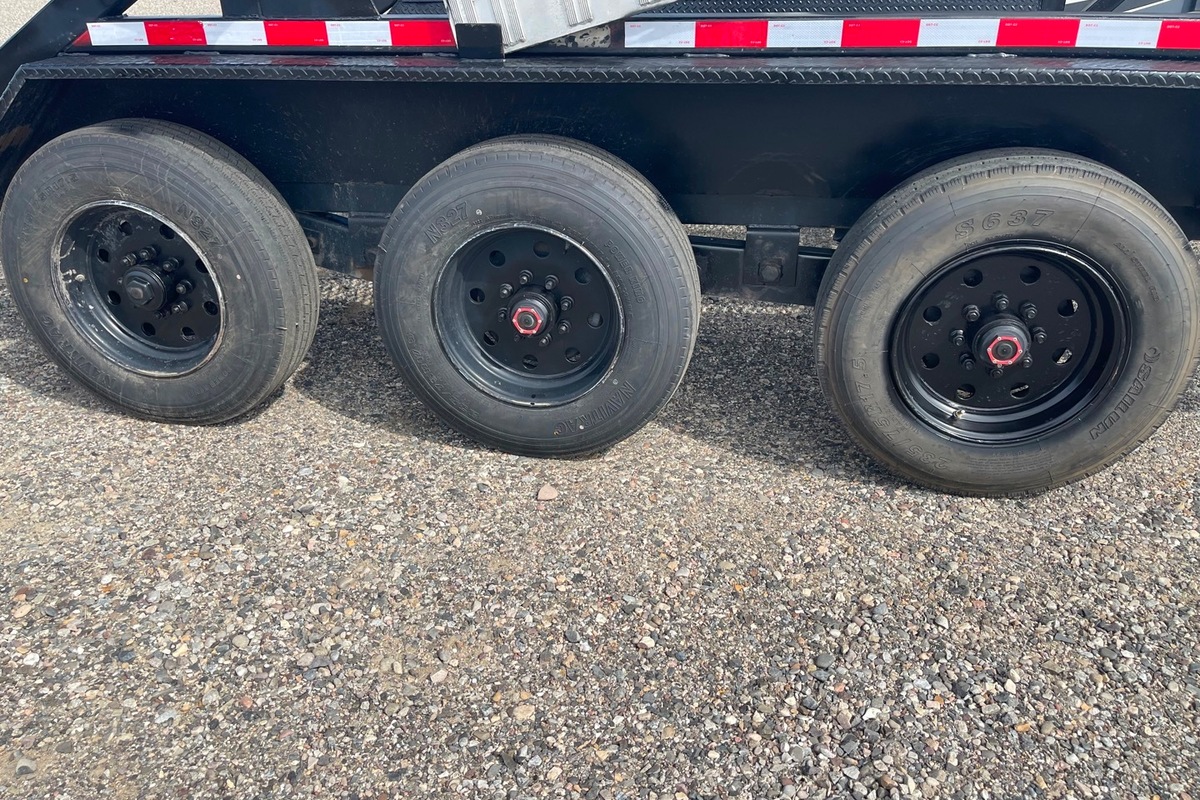2018 Texas Pride 5 Car Hauler Gooseneck, 10