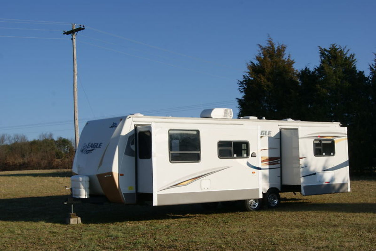2011 Jayco 34' 322 FKS ULTRALIGHT DOUBLE SLIDEOUT, 1