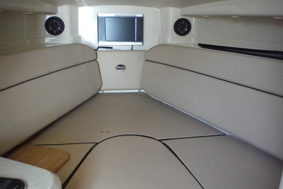 2007 Triton Boats 351 Express, 27