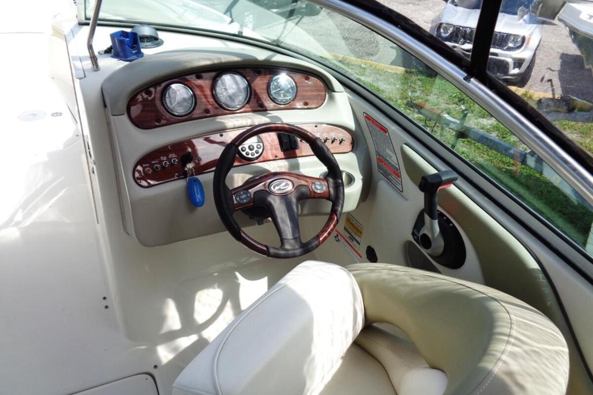 2006 Sea Ray 240 Sundeck, 3