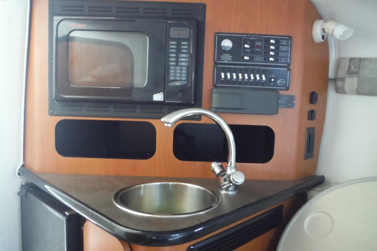 2006 Crownline 275 CCR, 27