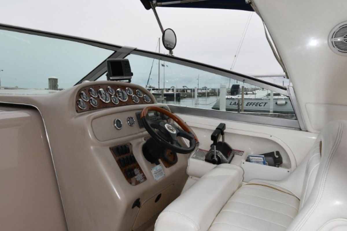 2001 Sea Ray 290 Sundancer, 22