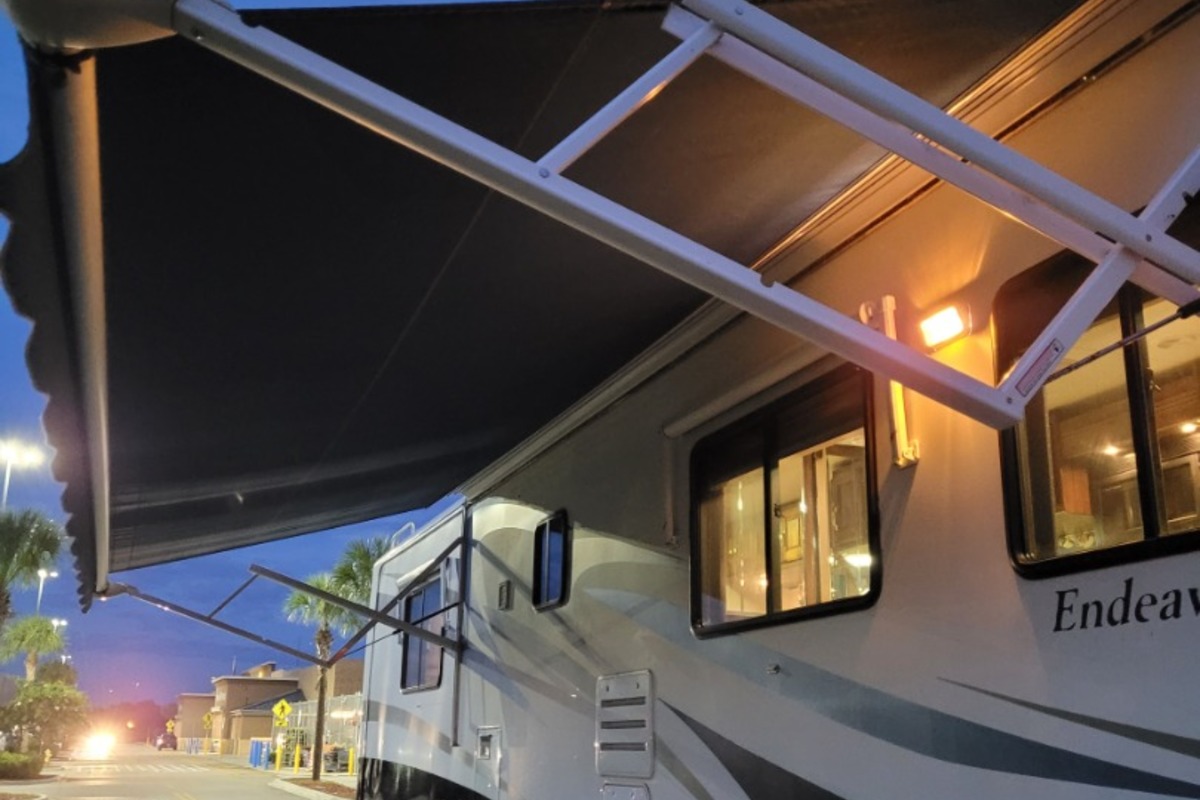 2001 Is holiday Rambler Endeavor 40PBD, 6