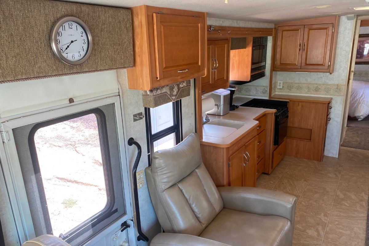 2006 Itasca Sunova 34A, 12