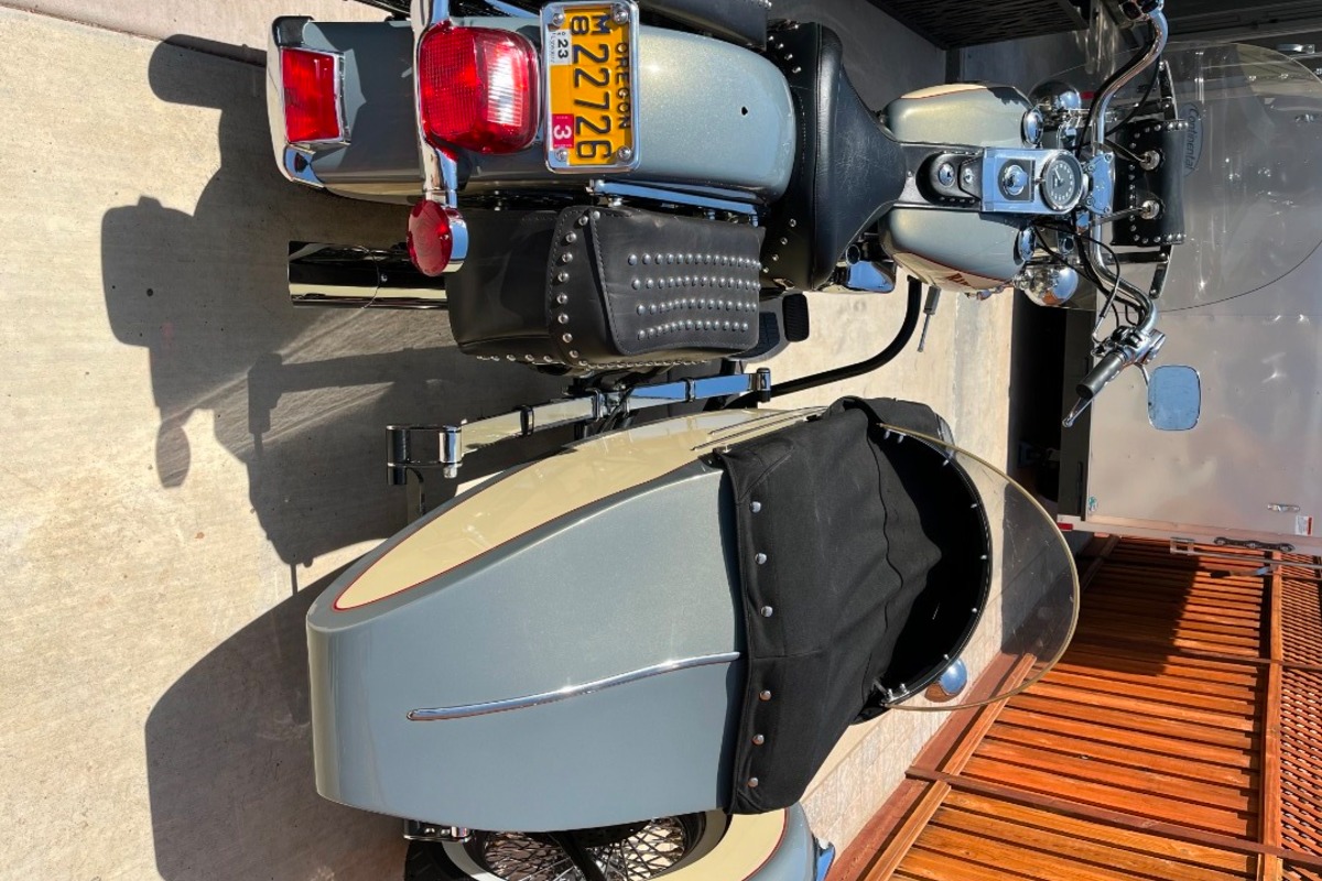 1997 Harley Davidson Heritage Softail Classic  FLSTC, 3