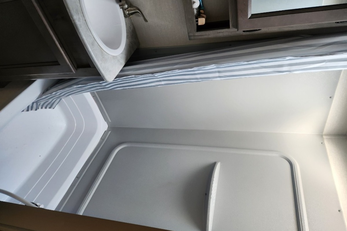 2021 Coachmen Apex 300 BHS, 10