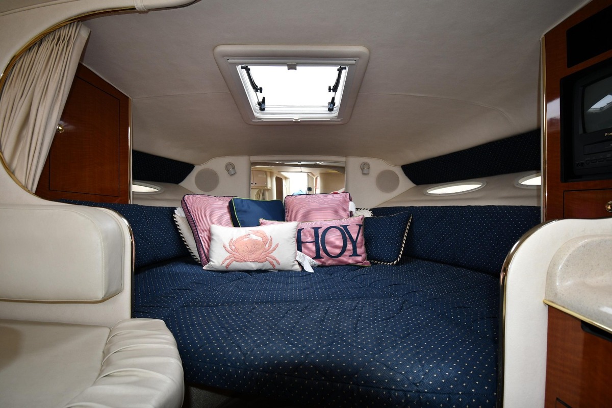 2001 Sea Ray 290 Sundancer, 31