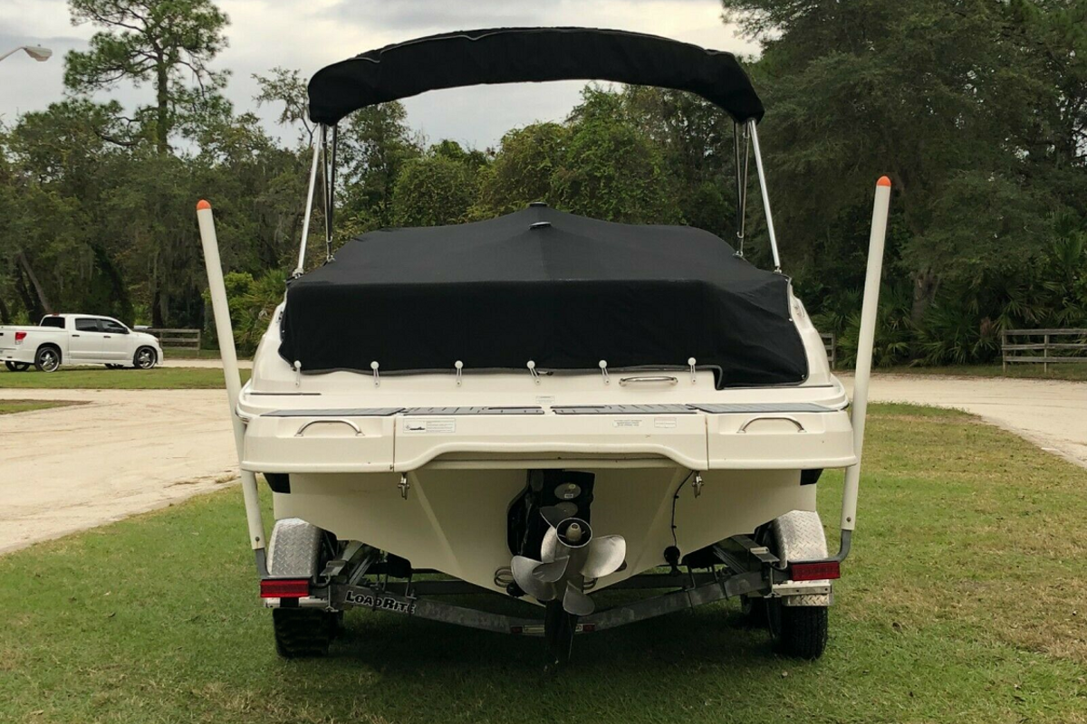 2015 Sea Ray 240 Sundeck, 3
