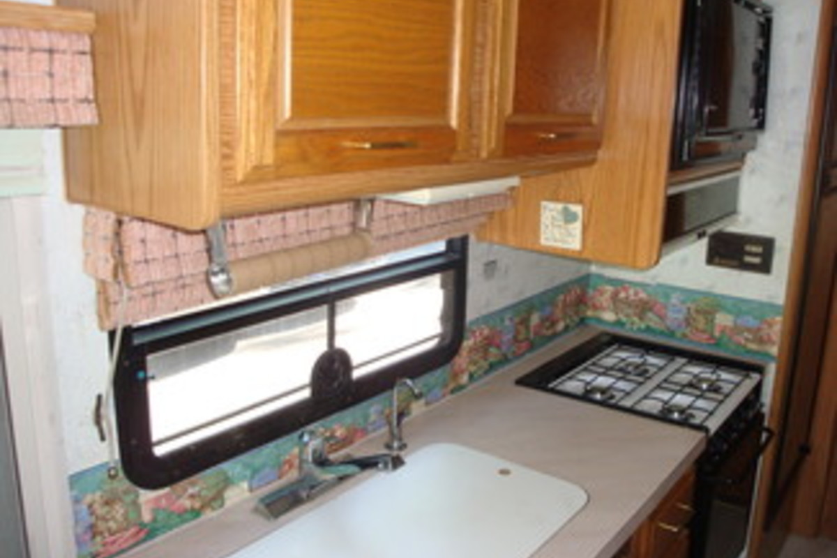 1993 Fleetwood Bounder, 3