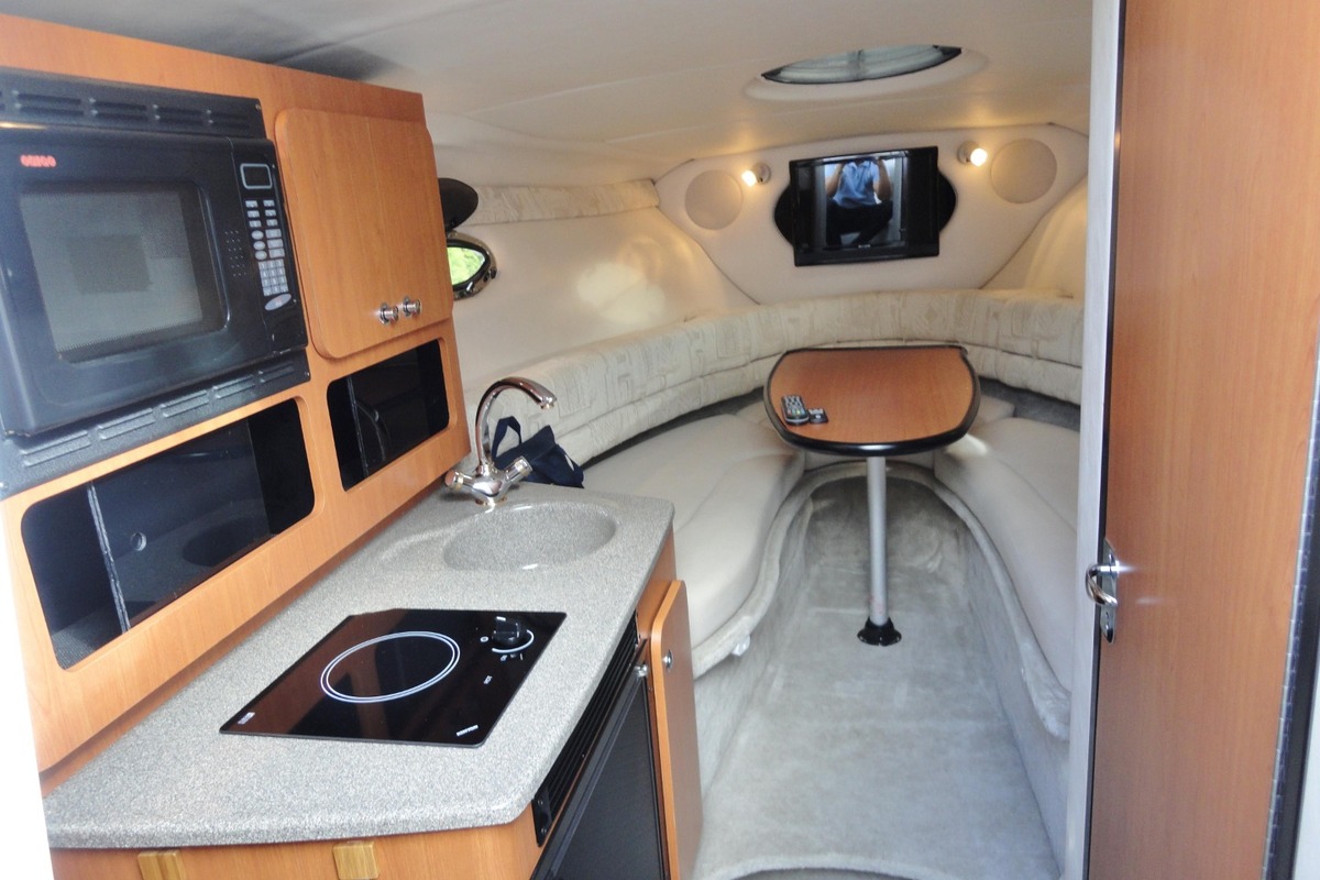 2004 Crownline 270 CR, 4