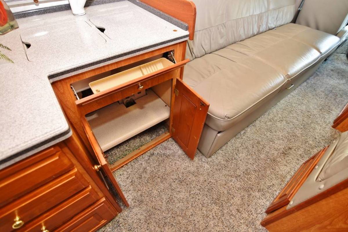 2004 Chinook DESTINY, 15