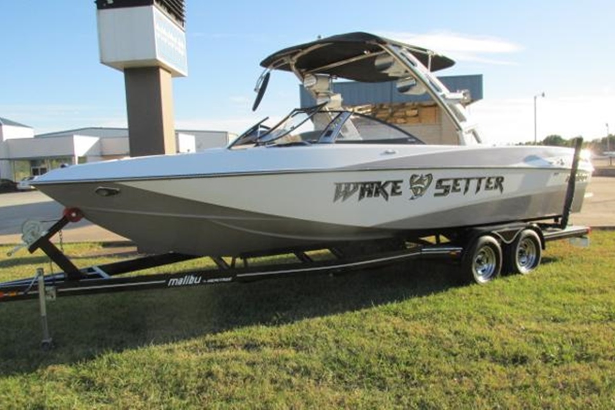 2012 Malibu Wakesetter 247 LSV, 3
