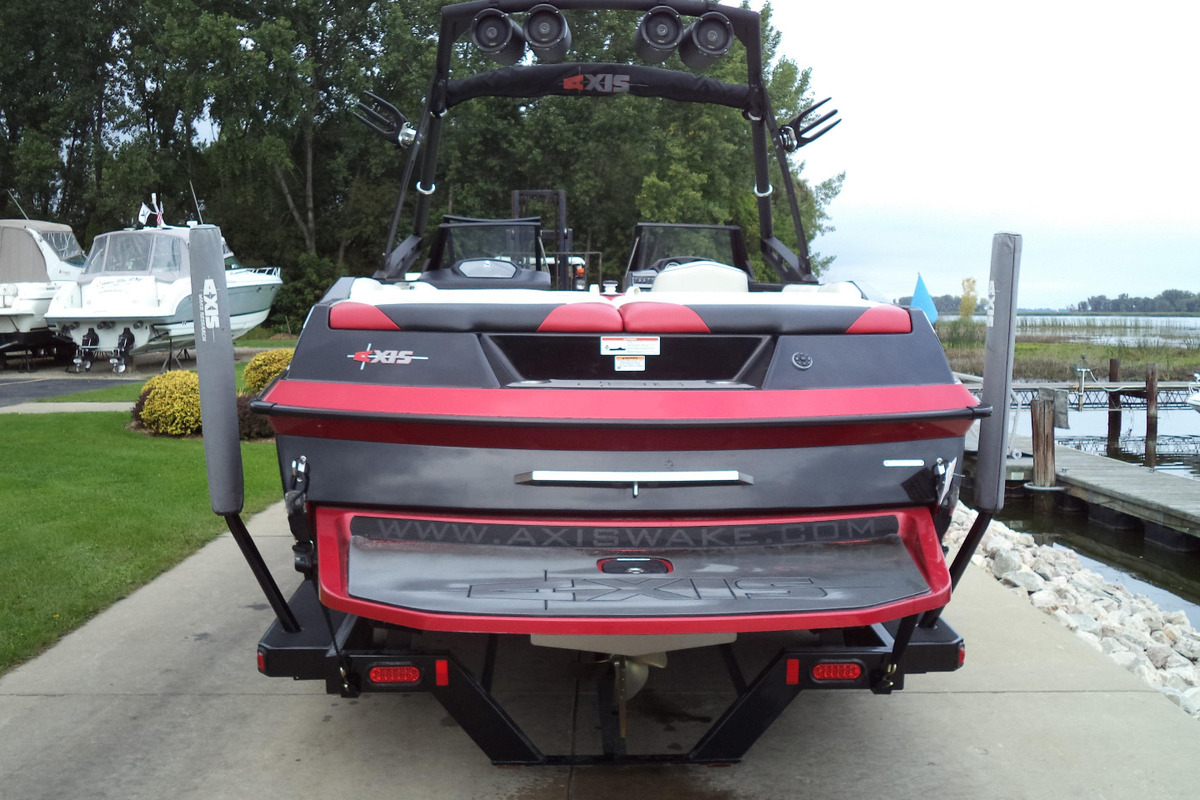2012 Axis A22, 1