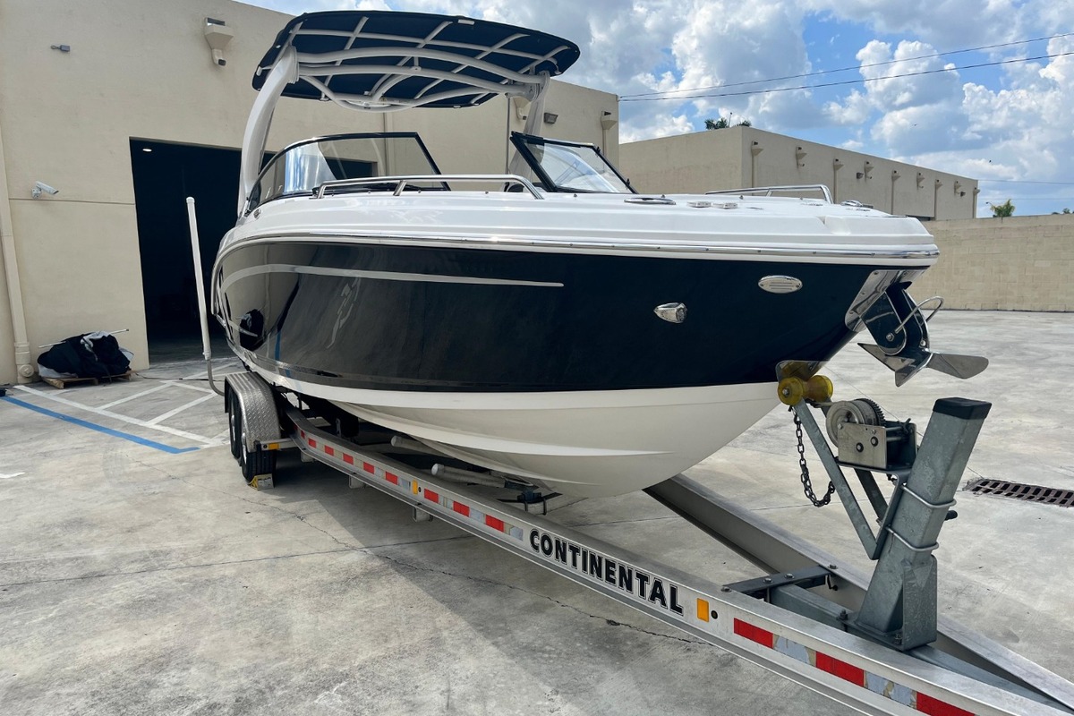 2016 Chaparral 277 SSX, 2