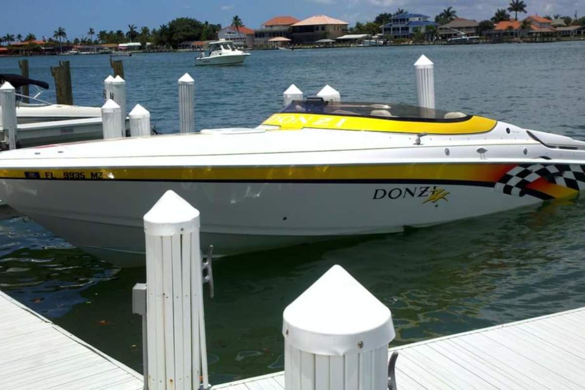 2000 Donzi zZX288, 1