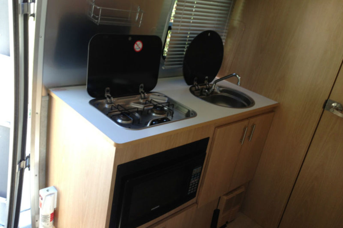 2008 Airstream Safari Sport, 3