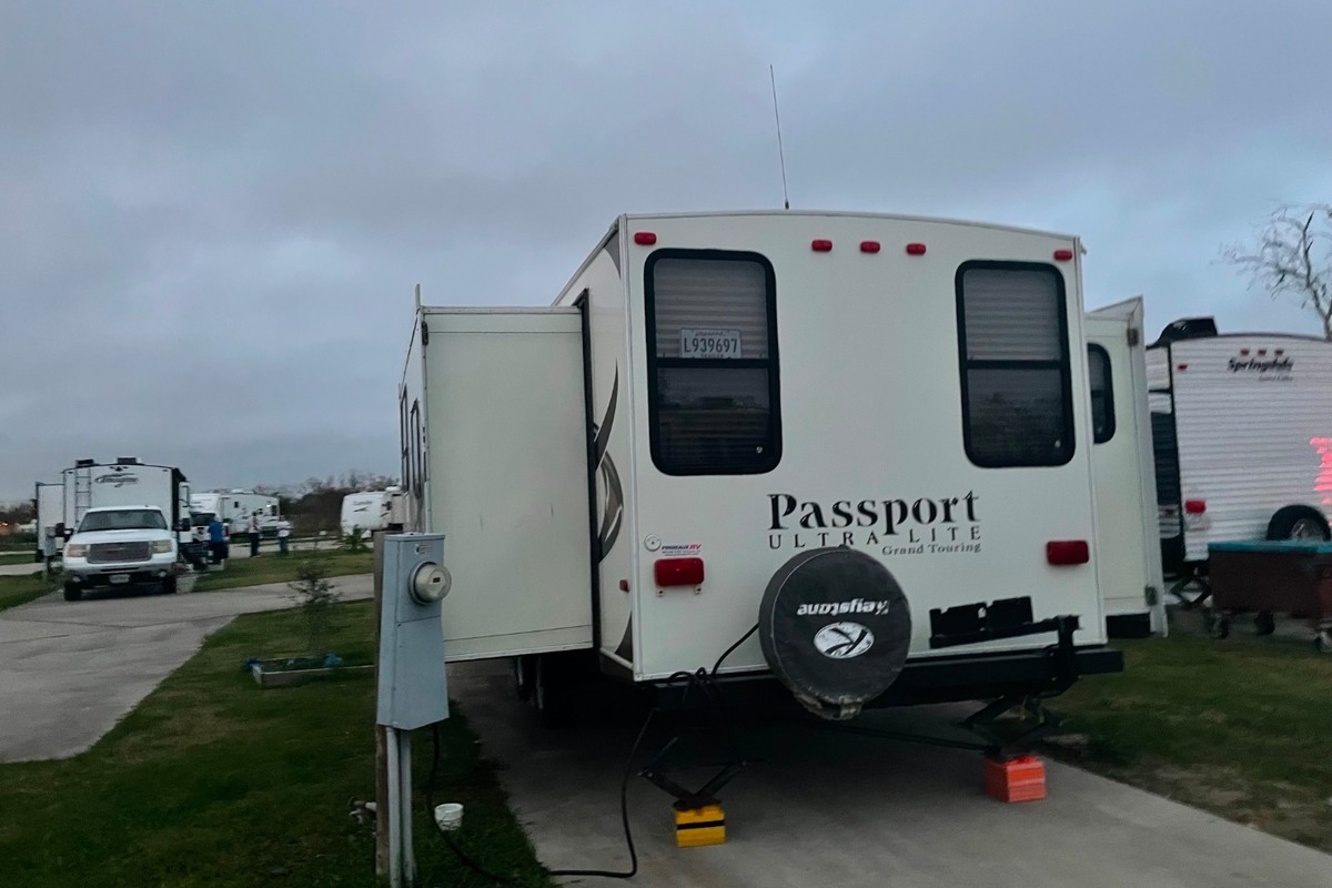 2013 KEYSTONE PASSPORT ULTRALITE, 2