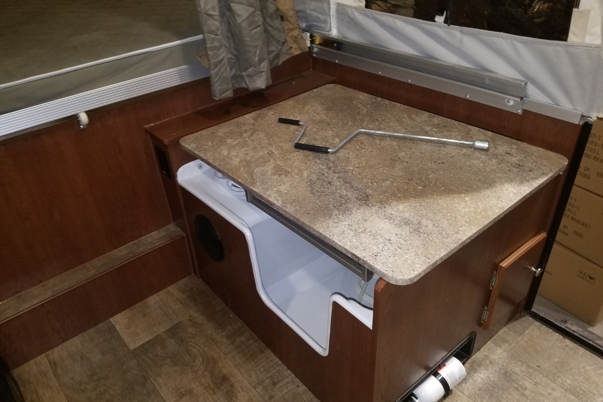 2017 Rockwood Premier 2516G, 5