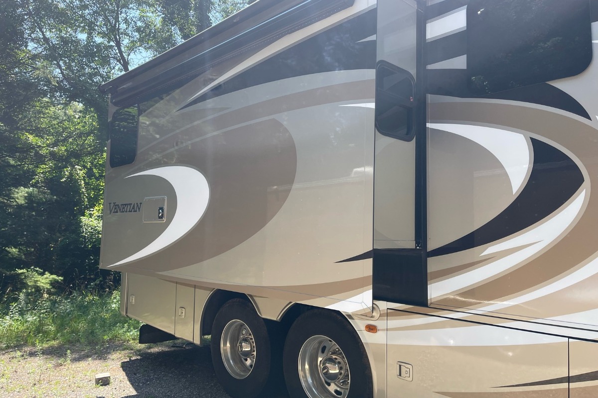 2016 Thor Motor Coach Venitian T42, 7