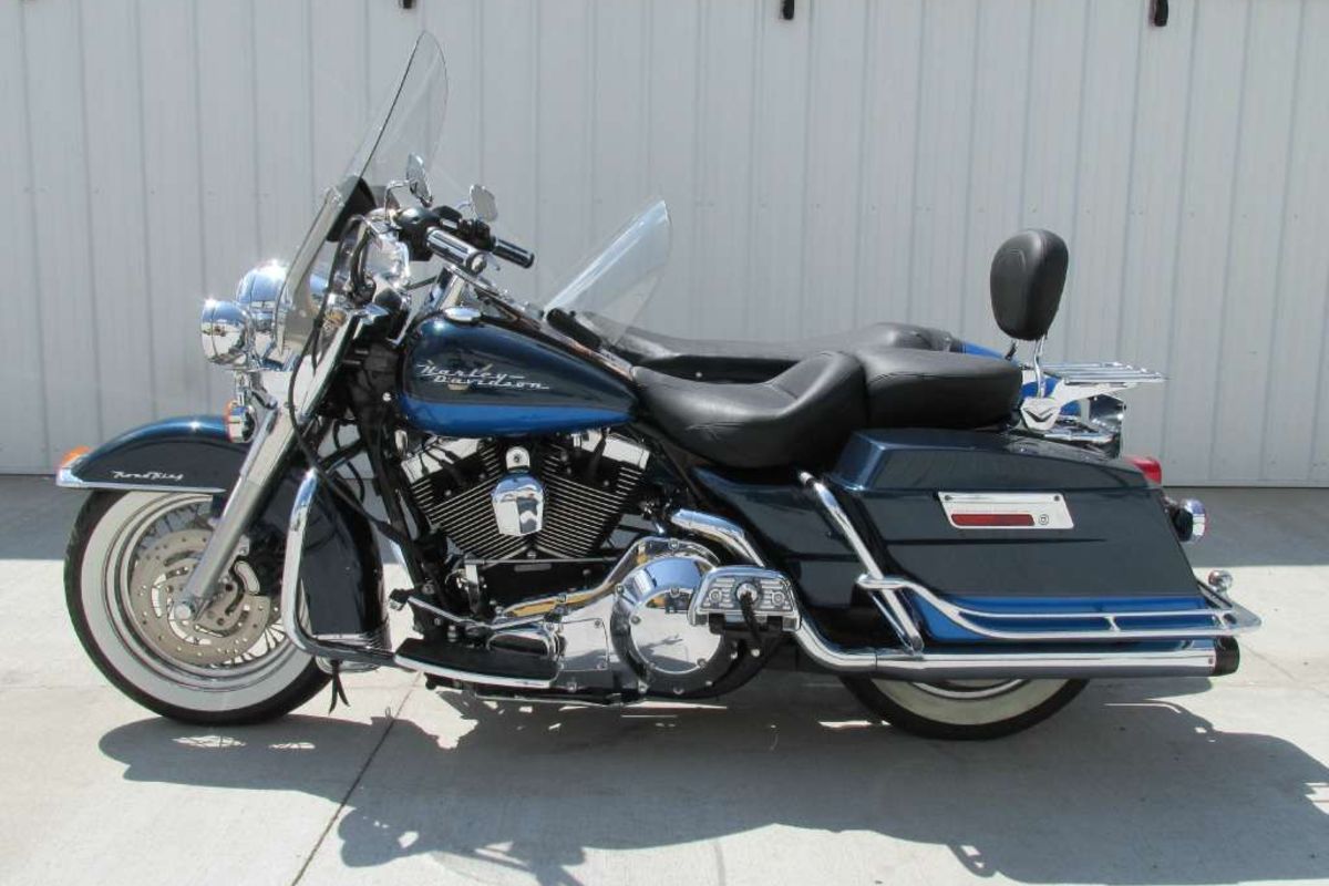 2004 Harley-Davidson Roadking Classic, 3