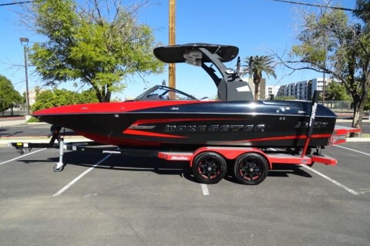 2015 Malibu Wakesetter 22 MXZ, 0