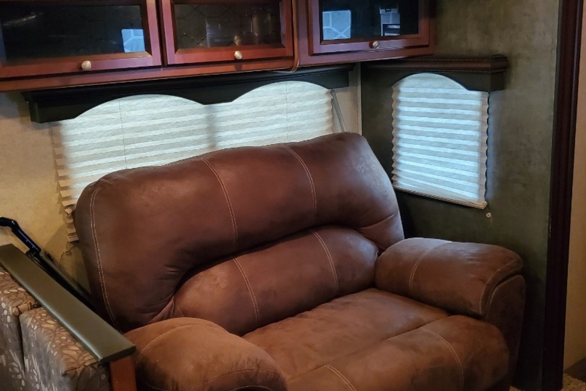 2014 Heartland Wilderness 3150 DS, 14
