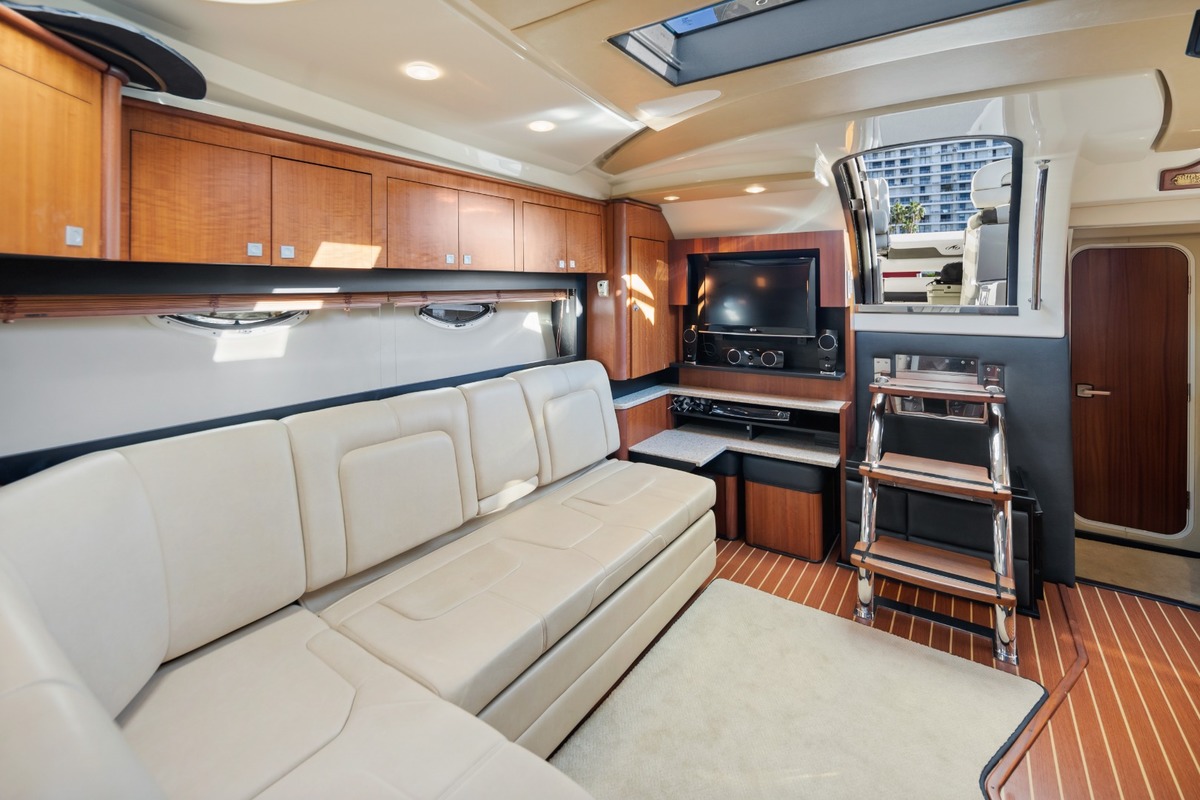 2012 Monterey 41 Sports Yacht, 8