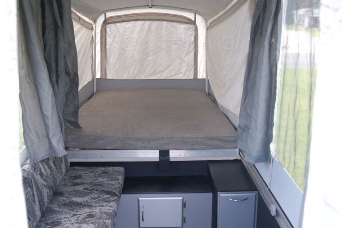 2006 Fleetwood Scorpian, 10