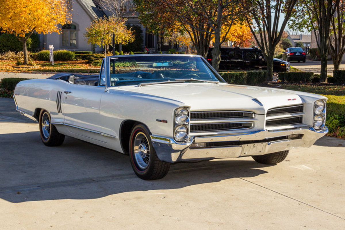 1966 Pontiac 2+2, 11
