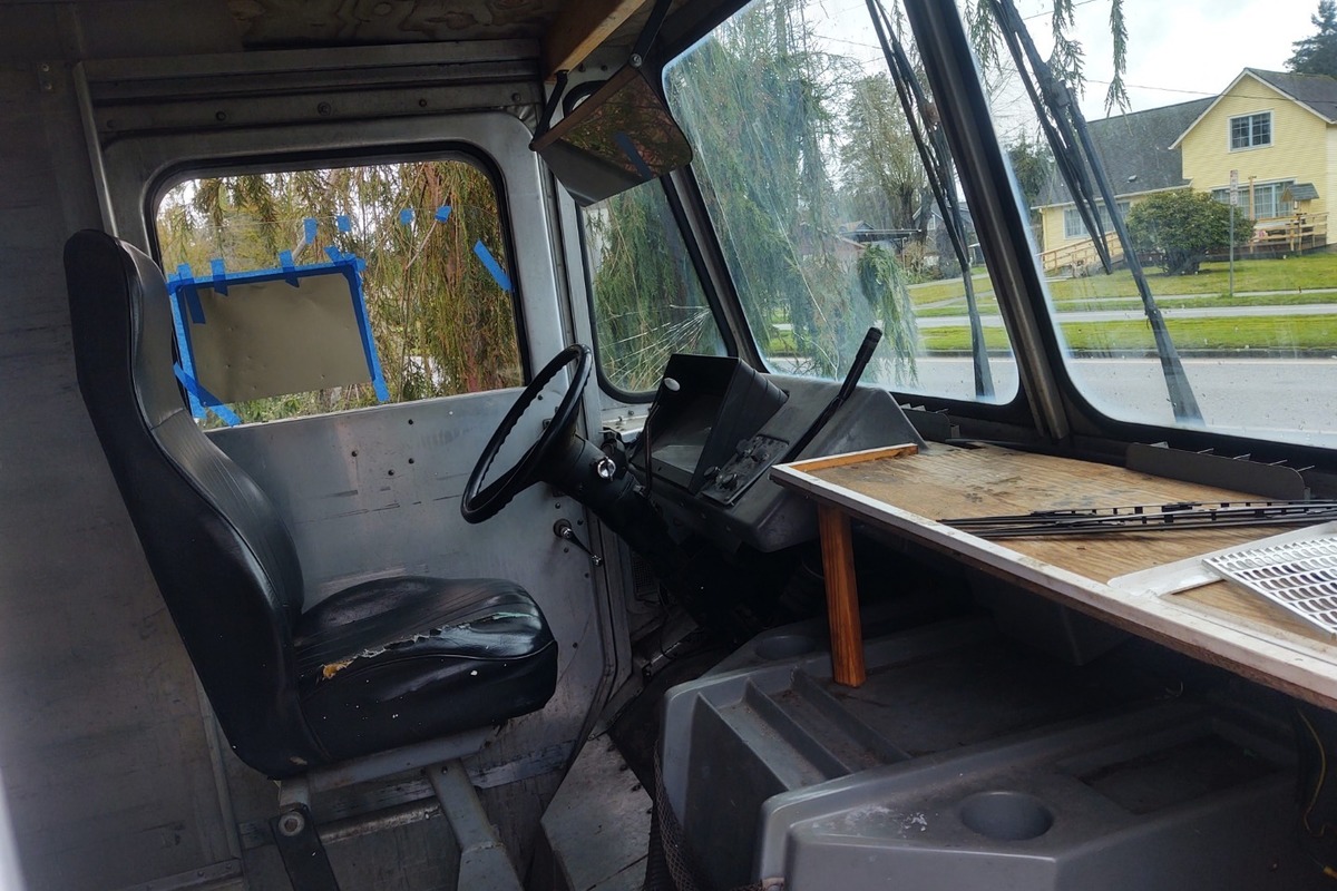 1991 Chevrolet P30 Step Van, 3