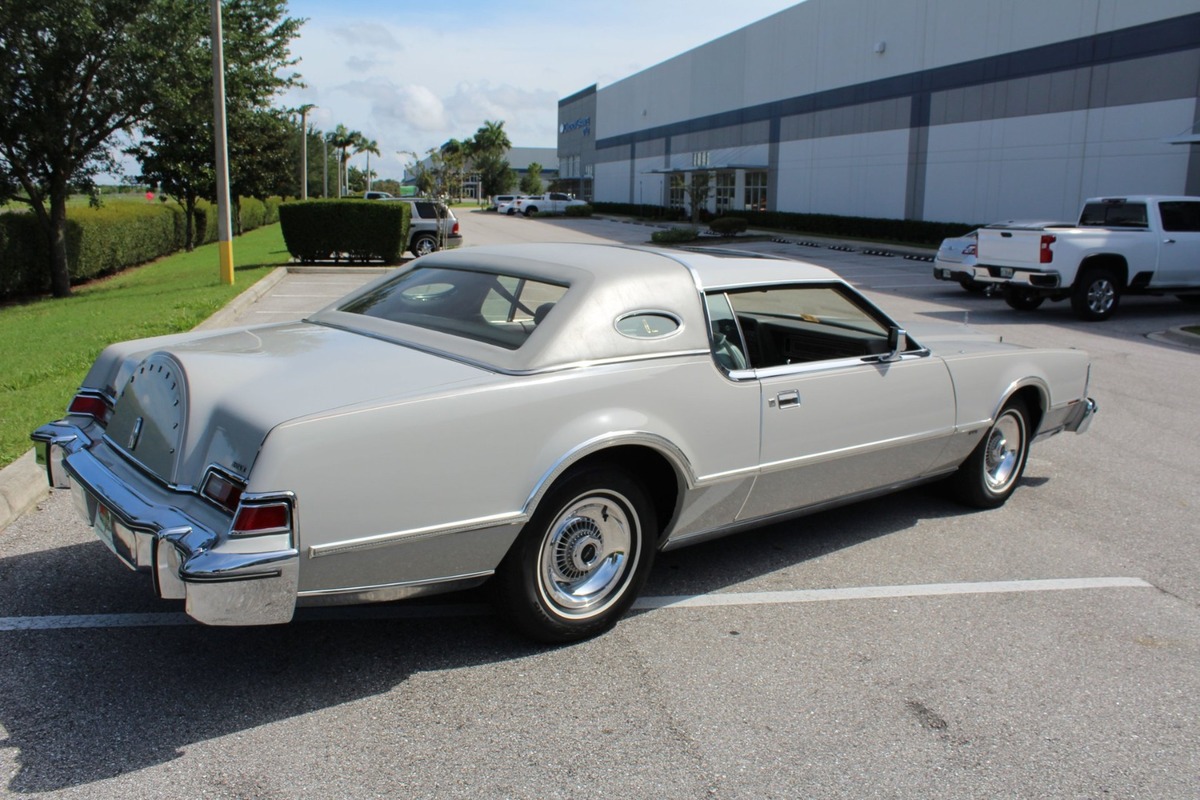 1976 Lincoln Mark 4 Cartier Desiginer   Bi Centenial Addition Rare, 2