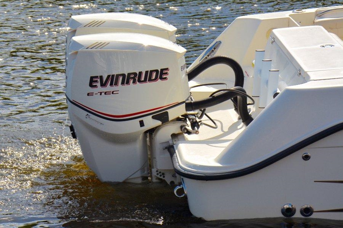 2007 Hydra-Sports Custom 2500 VX Vector Express, 12