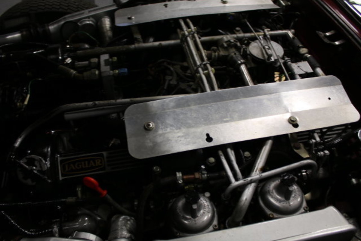 1974 Jaguar XKE, 24