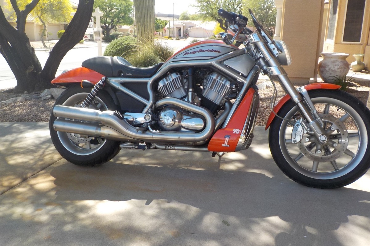 2006 Harley Davidson VRSCR Street Rod, 1