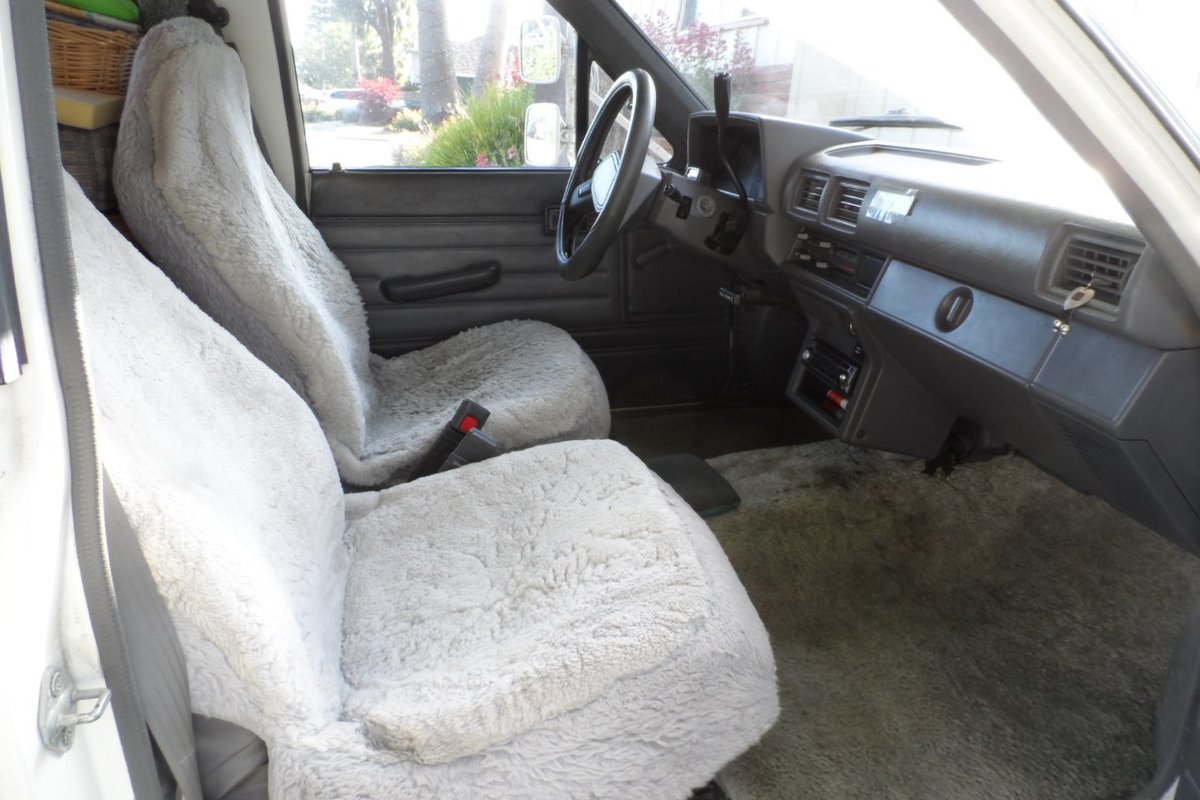 1987 Toyota Dolphin, 5