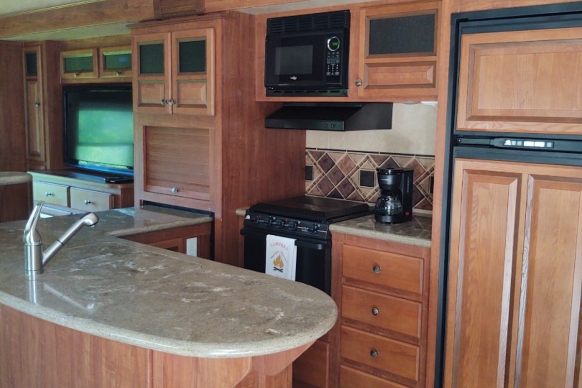 2012 Jayco 351 MKTS Eagle Premier, 9