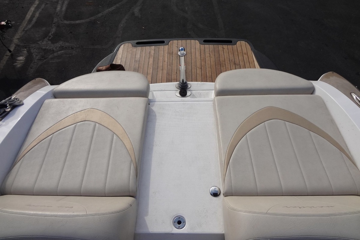 2005 MasterCraft MariStar 280, 19